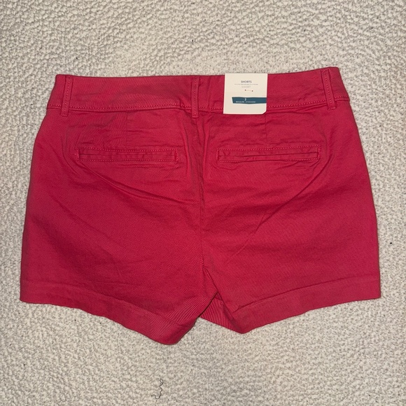Old Navy women’s shorts - Picture 2 of 5